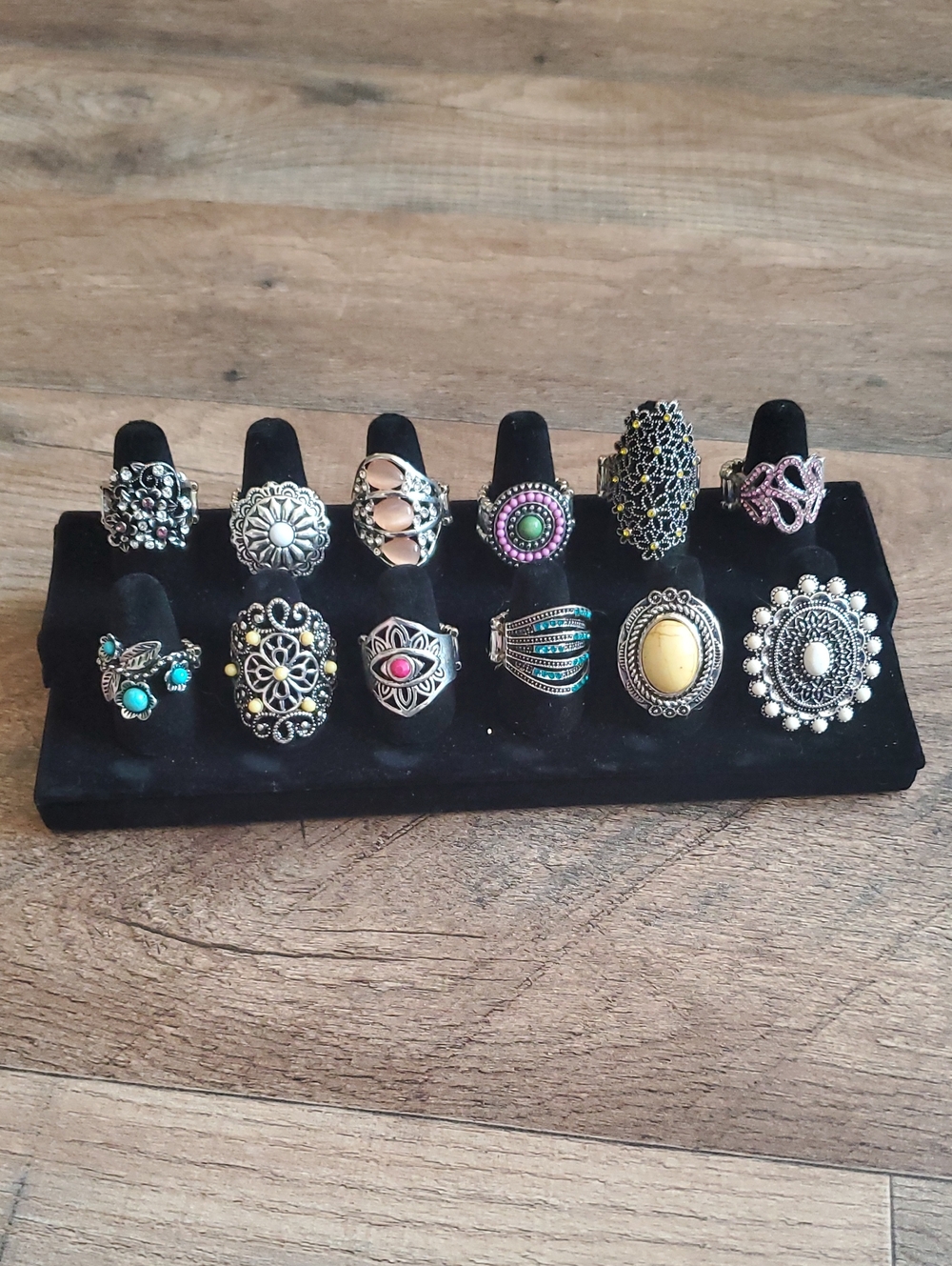 Assorted Women's Fashion Rings Set - Multi-Color Statement Rings